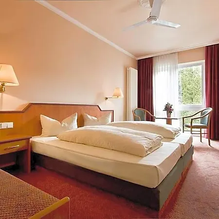 Victoria Hotel 3*
