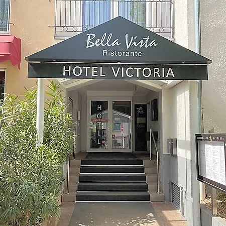 Victoria Hotel 3*