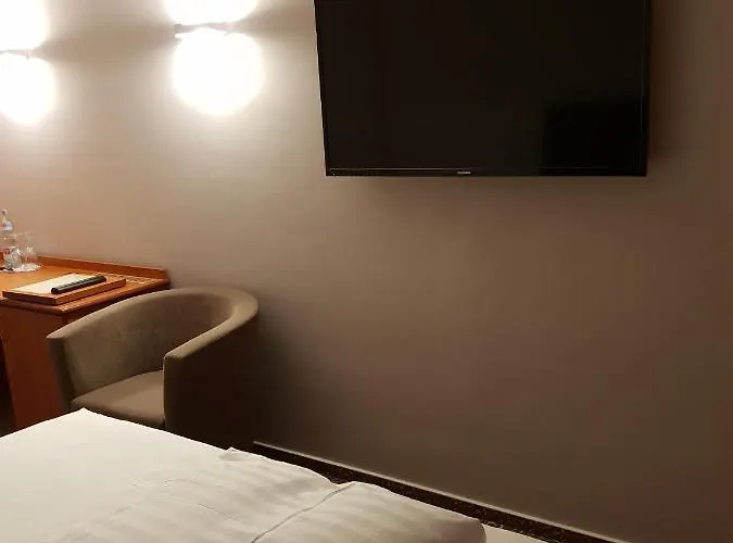 Ξενοδοχείο Victoria 3*